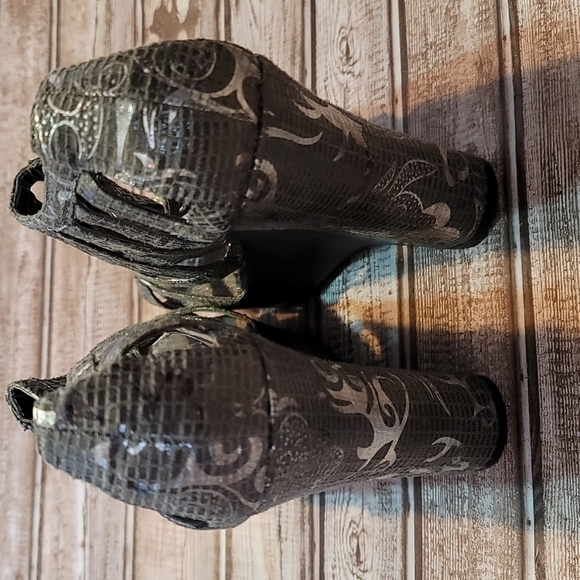 Nadara Shi by Journey silver & gray sandal wedge sandal shoe size 9 GUC - Picture 2 of 10